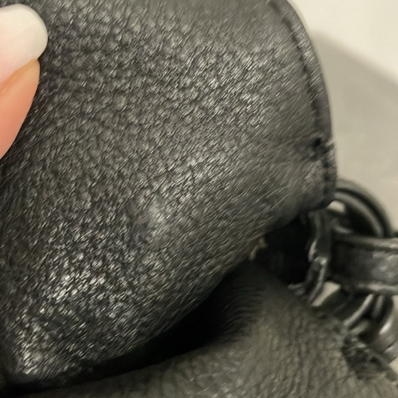 Preloved Vince camuto drawstring shoulder bag - Picture 9 of 10